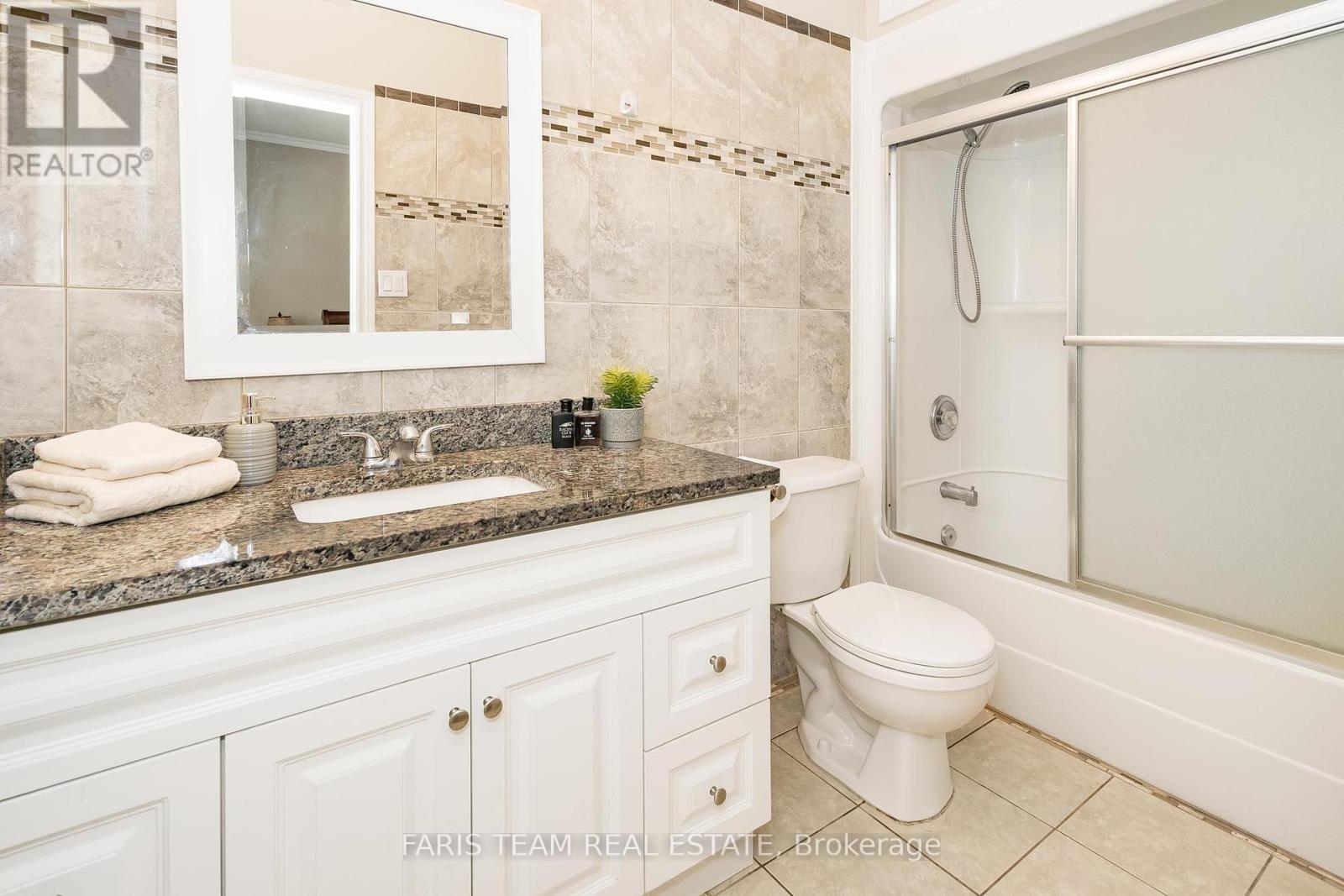 46 Kell Place, Barrie (Bayshore), Ontario  L4N 9K5 - Photo 12 - S12216158