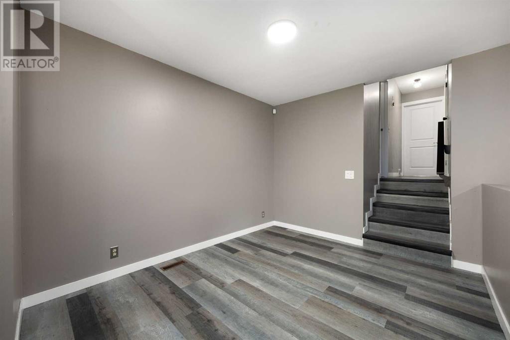 92 Erin Woods Drive Se, Calgary, Alberta  T2B 2S1 - Photo 15 - A2222354