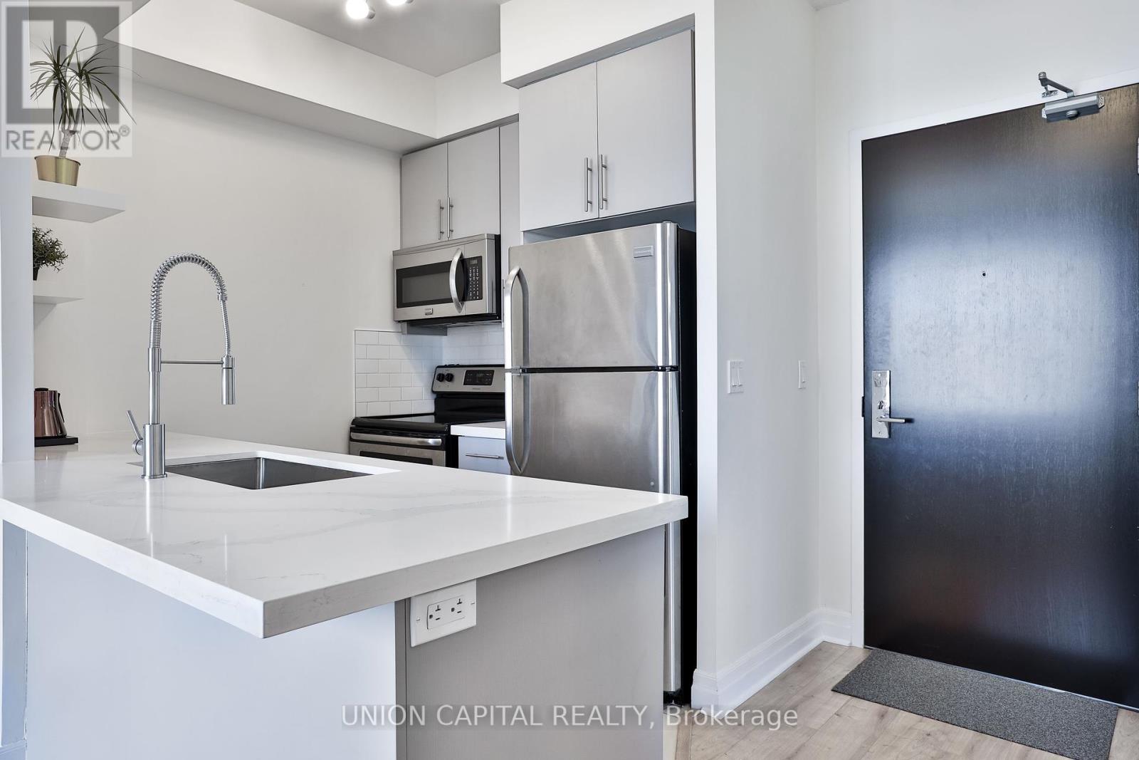 801 - 8110 Birchmount Road, Markham (Unionville), Ontario  L6G 0E3 - Photo 7 - N12216265