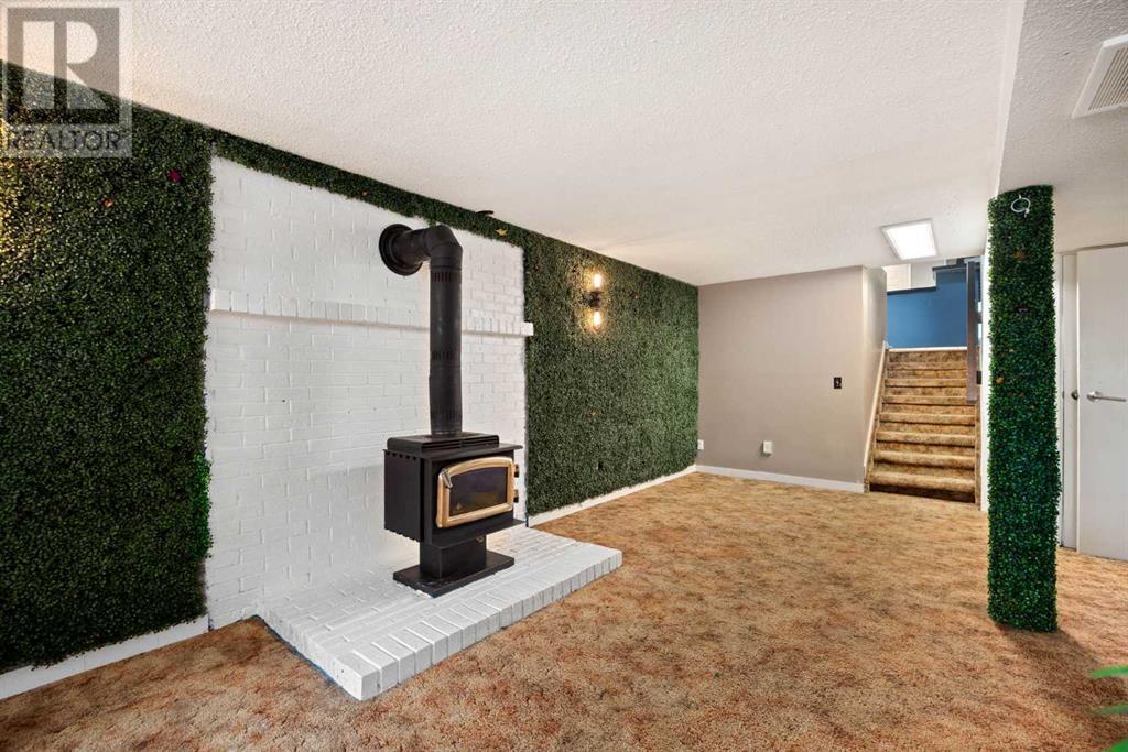 92 Erin Woods Drive Se, Calgary, Alberta  T2B 2S1 - Photo 26 - A2222354