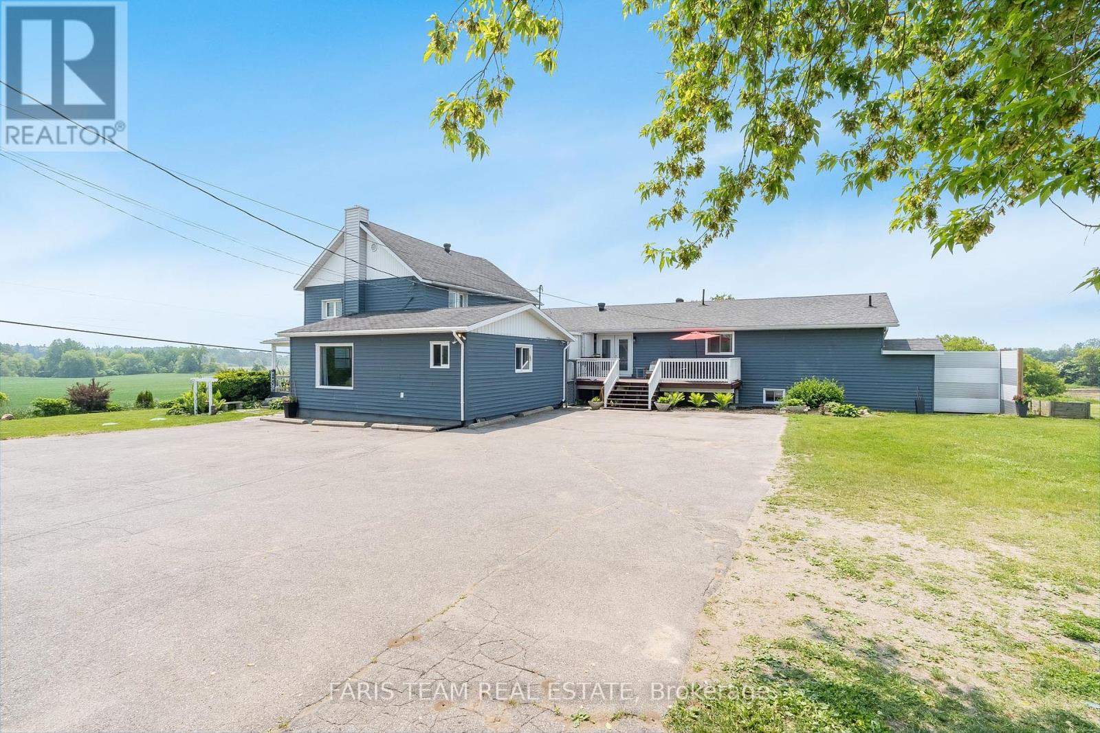 160 Lafontaine Road W, Tiny, Ontario  L9M 0H1 - Photo 4 - S12216270