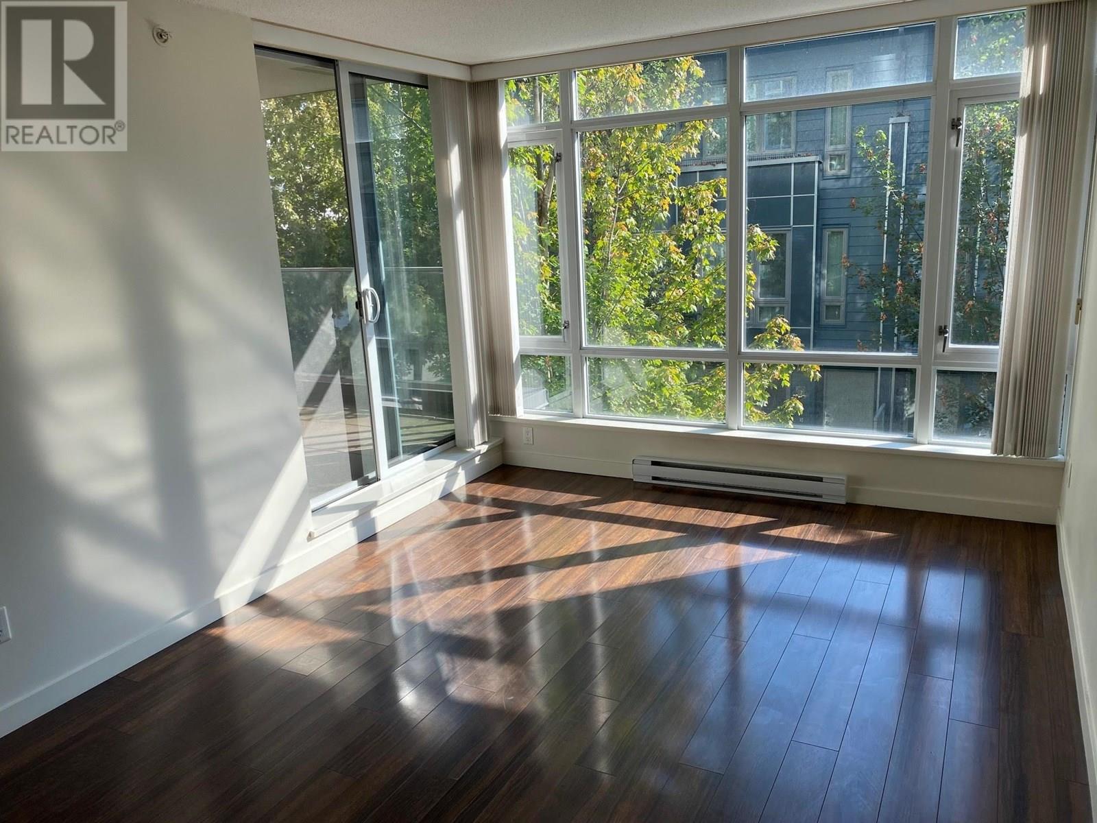 306 4888 Nanaimo Street, Vancouver, British Columbia  V5N 0B5 - Photo 2 - R3014373