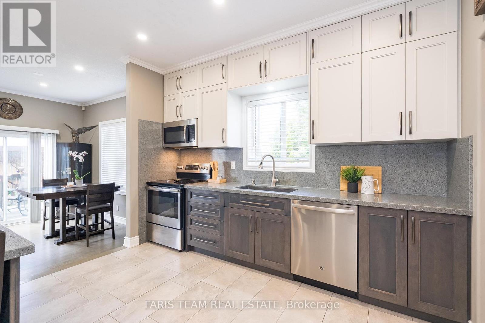 46 Kell Place, Barrie (Bayshore), Ontario  L4N 9K5 - Photo 6 - S12216158