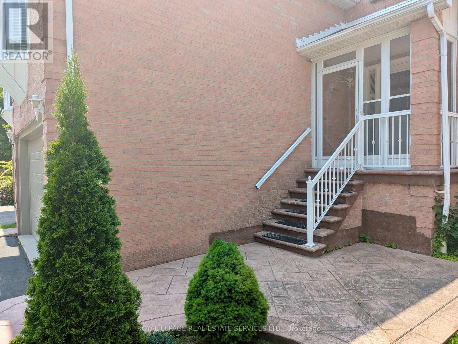 5254 Astwell Avenue, Mississauga, Ontario  L5R 3H8 - Photo 2 - W12214424