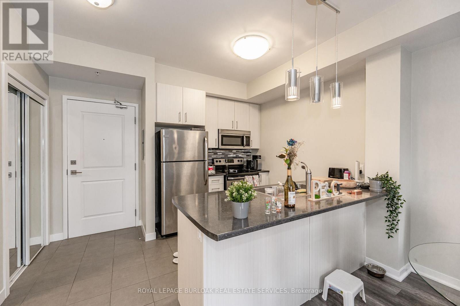 235 - 5010 Corporate Drive, Burlington (Uptown), Ontario  L7L 0H6 - Photo 10 - W12215189