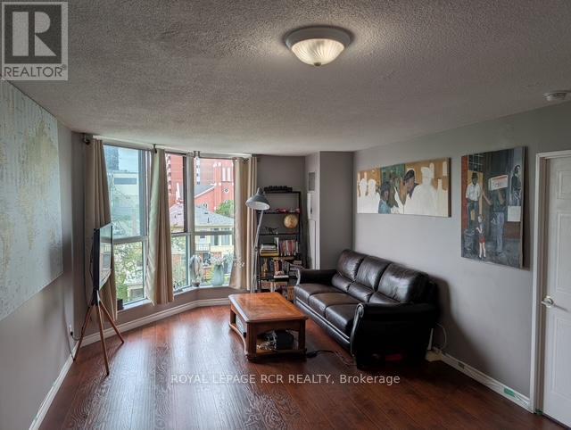 701 - 150 Dunlop Street E, Barrie (City Centre), Ontario  L4M 6H1 - Photo 5 - S12216272