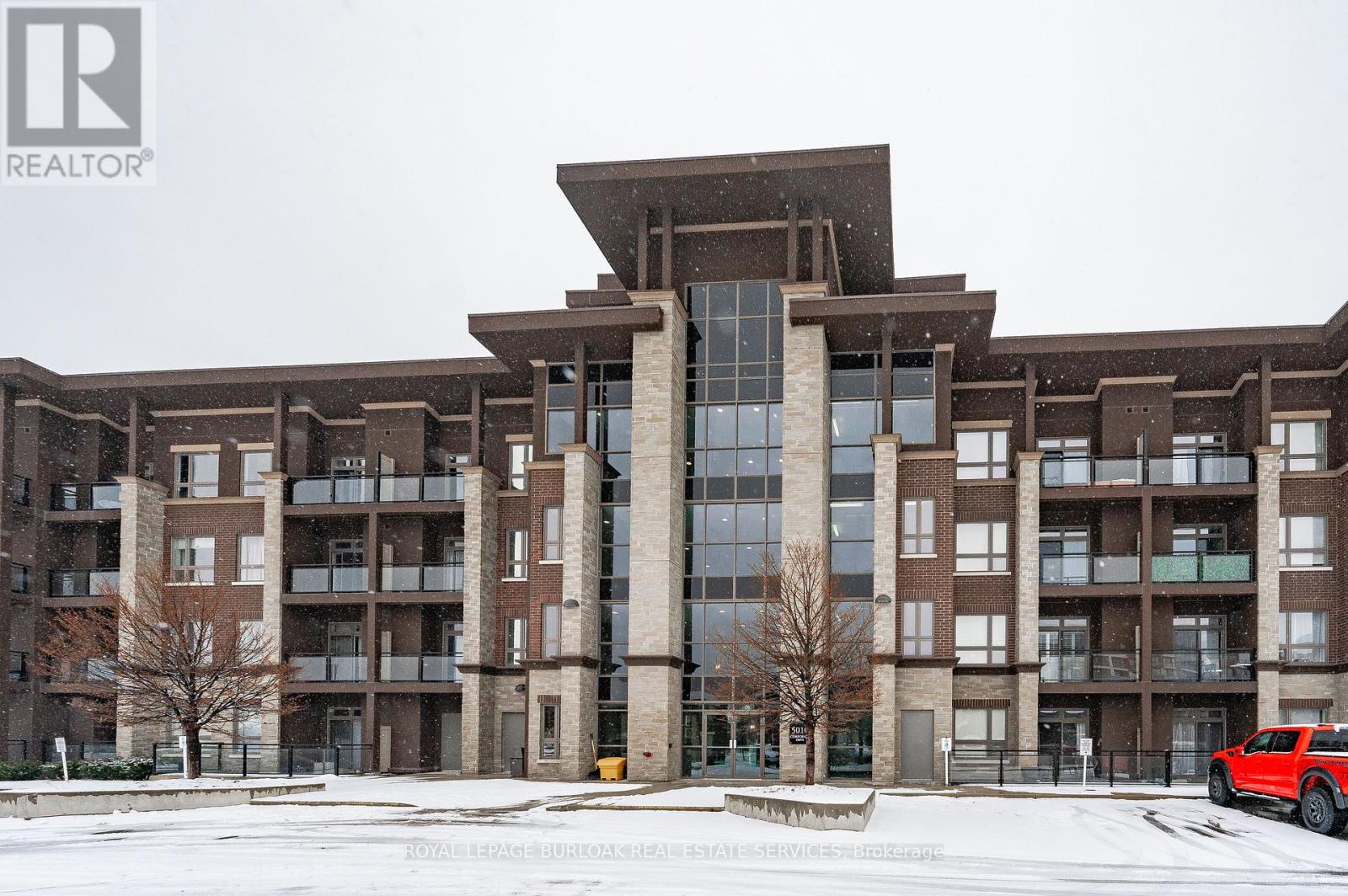 235 - 5010 Corporate Drive, Burlington (Uptown), Ontario  L7L 0H6 - Photo 2 - W12215189