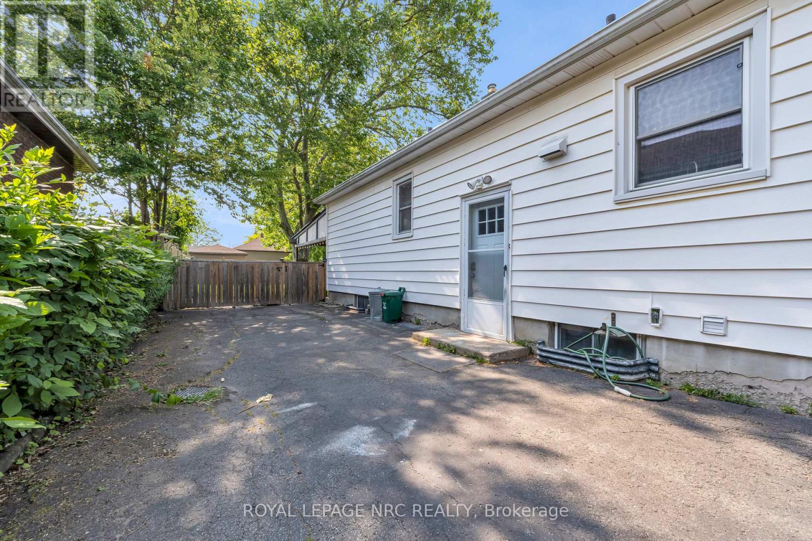 41 Perth Street, St. Catharines, Ontario  L2P 3C8 - Photo 27 - X12215908