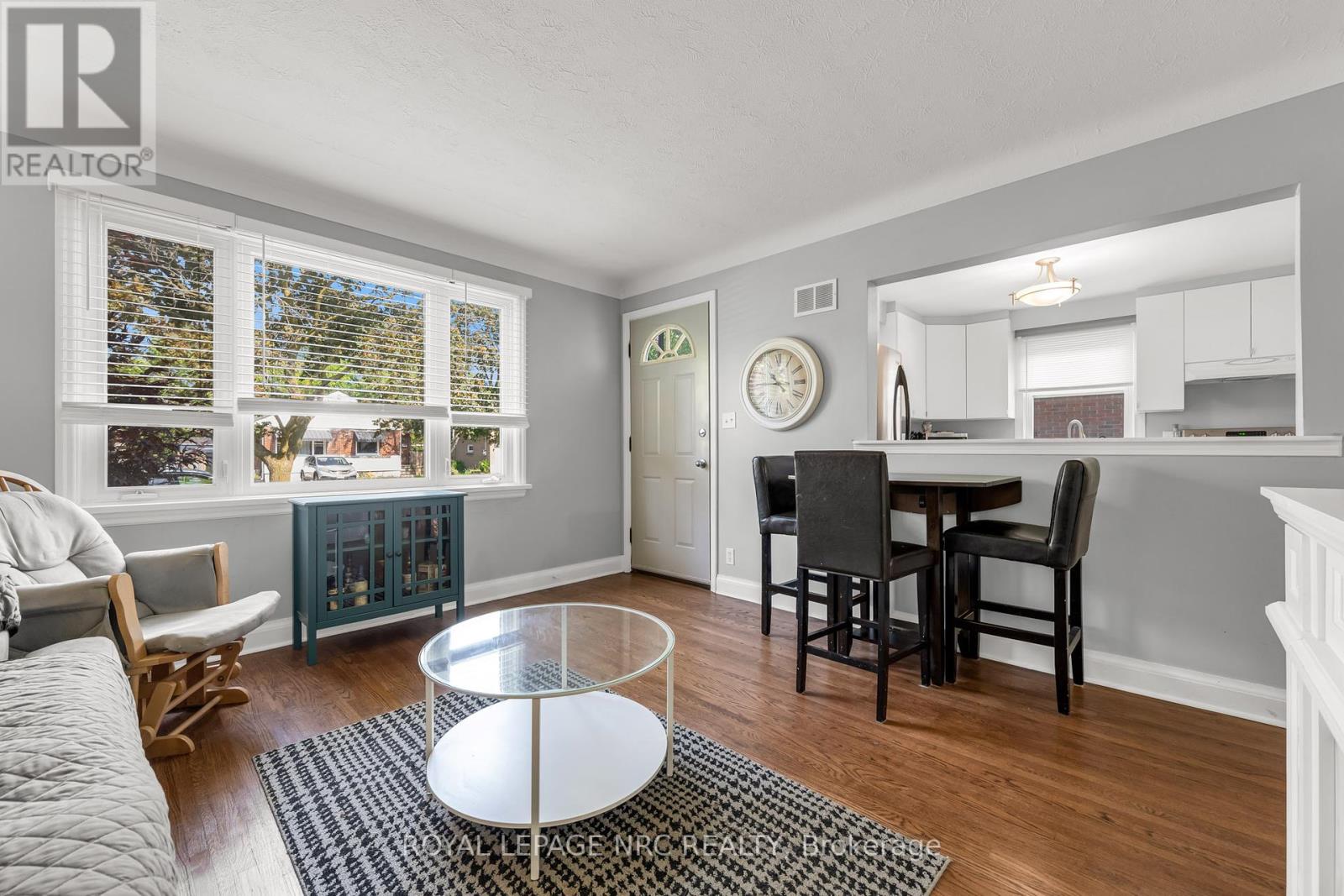 41 Perth Street, St. Catharines, Ontario  L2P 3C8 - Photo 10 - X12215908