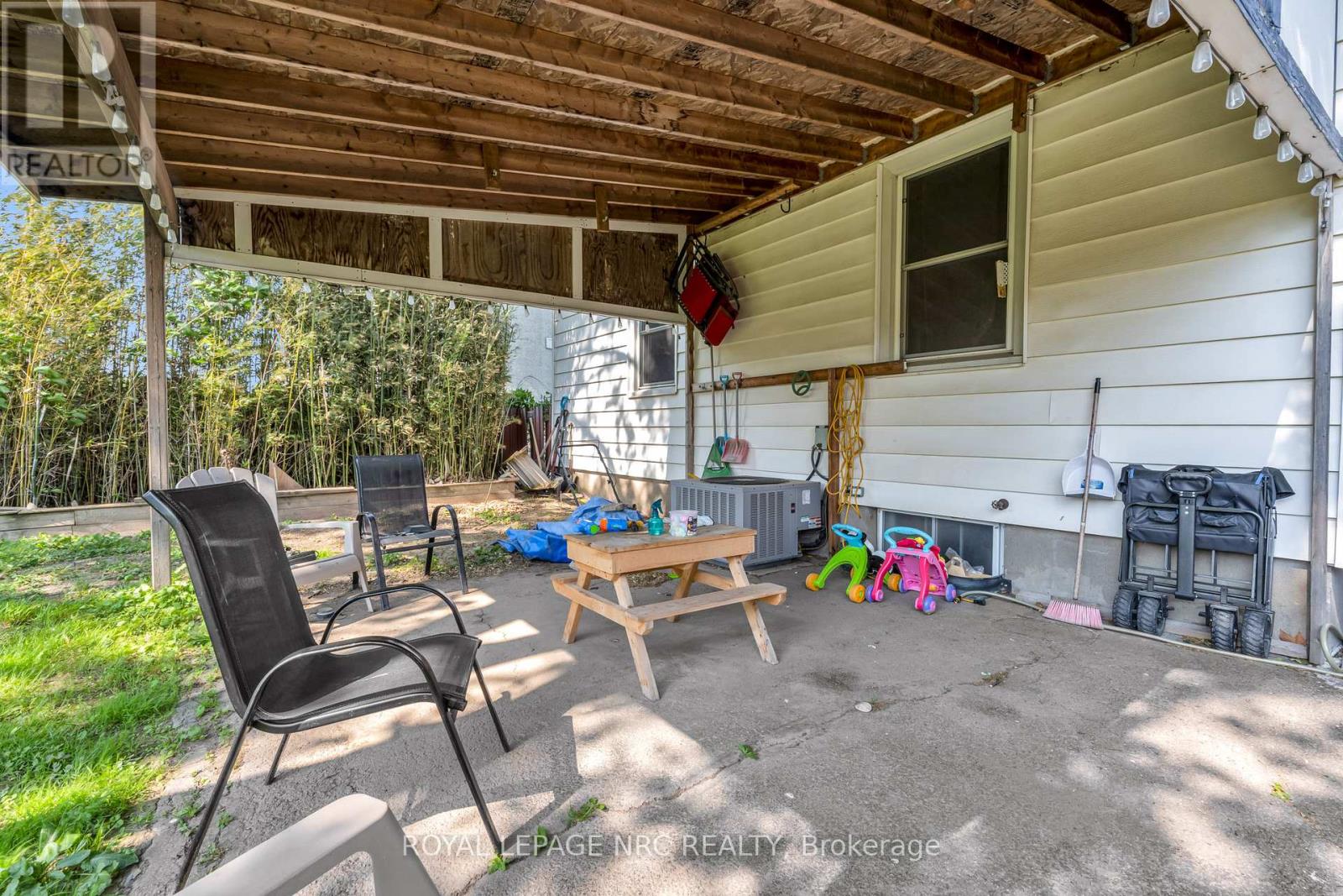 41 Perth Street, St. Catharines, Ontario  L2P 3C8 - Photo 7 - X12215908