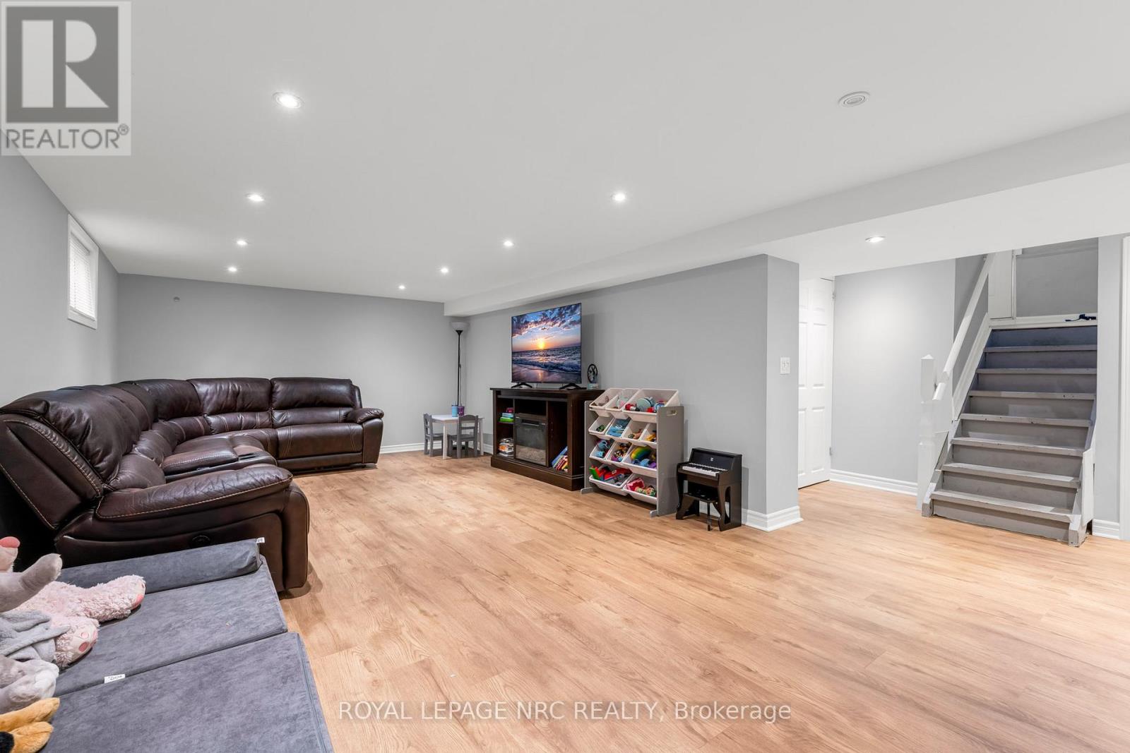 41 Perth Street, St. Catharines, Ontario  L2P 3C8 - Photo 21 - X12215908