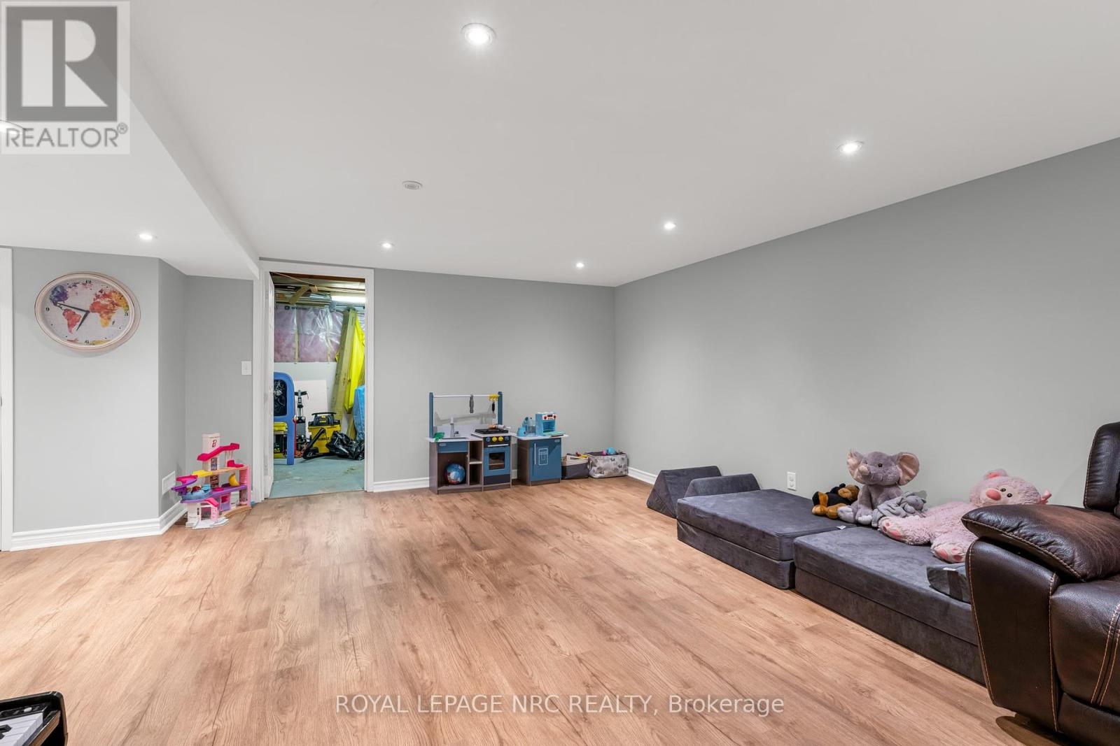 41 Perth Street, St. Catharines, Ontario  L2P 3C8 - Photo 23 - X12215908