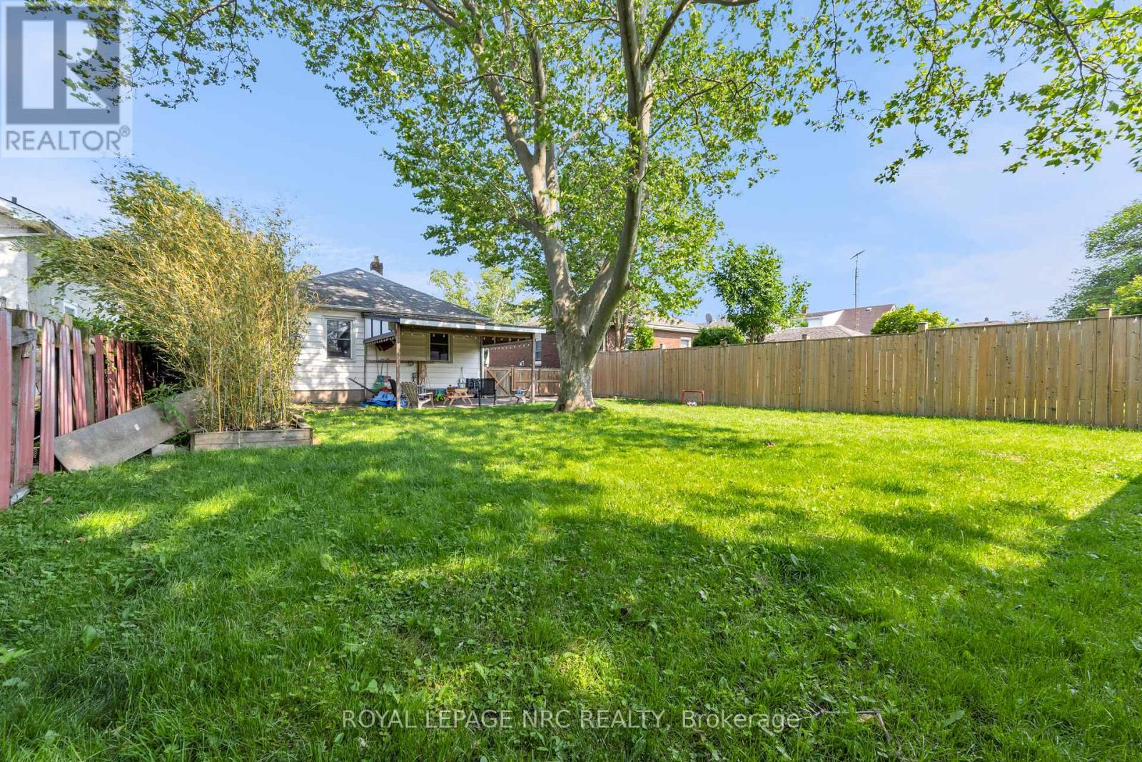 41 Perth Street, St. Catharines, Ontario  L2P 3C8 - Photo 5 - X12215908