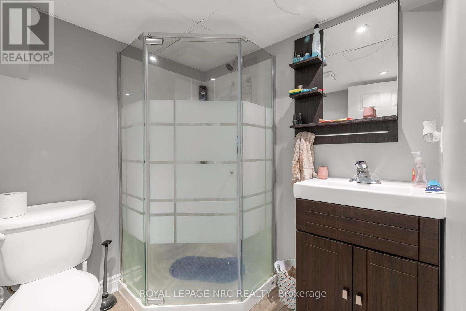 41 Perth Street, St. Catharines, Ontario  L2P 3C8 - Photo 24 - X12215908
