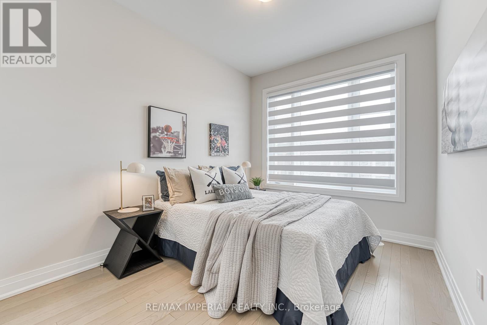 222 Vermont Avenue, Newmarket (Summerhill Estates), Ontario  L3X 0M6 - Photo 27 - N12216106