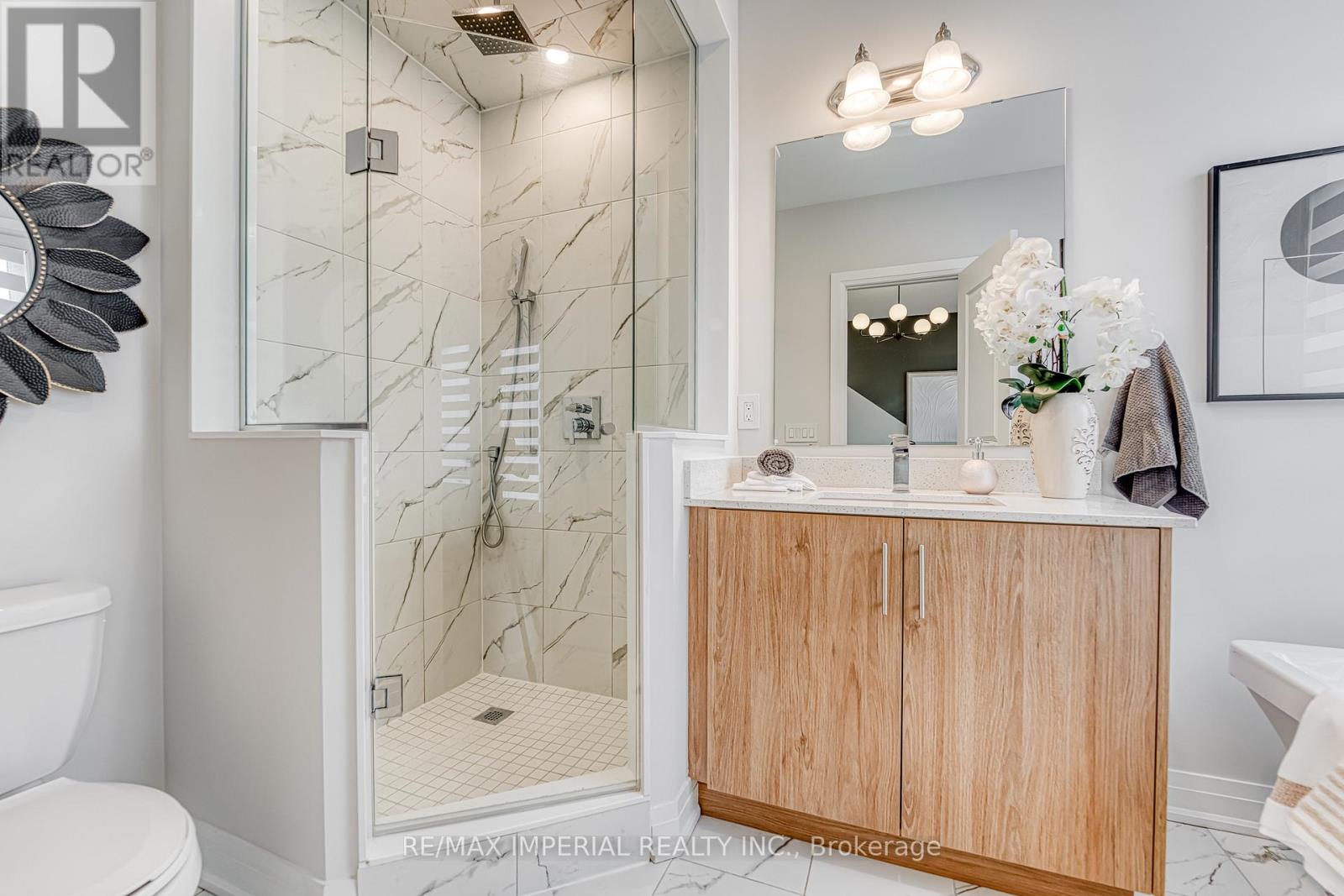 222 Vermont Avenue, Newmarket (Summerhill Estates), Ontario  L3X 0M6 - Photo 25 - N12216106