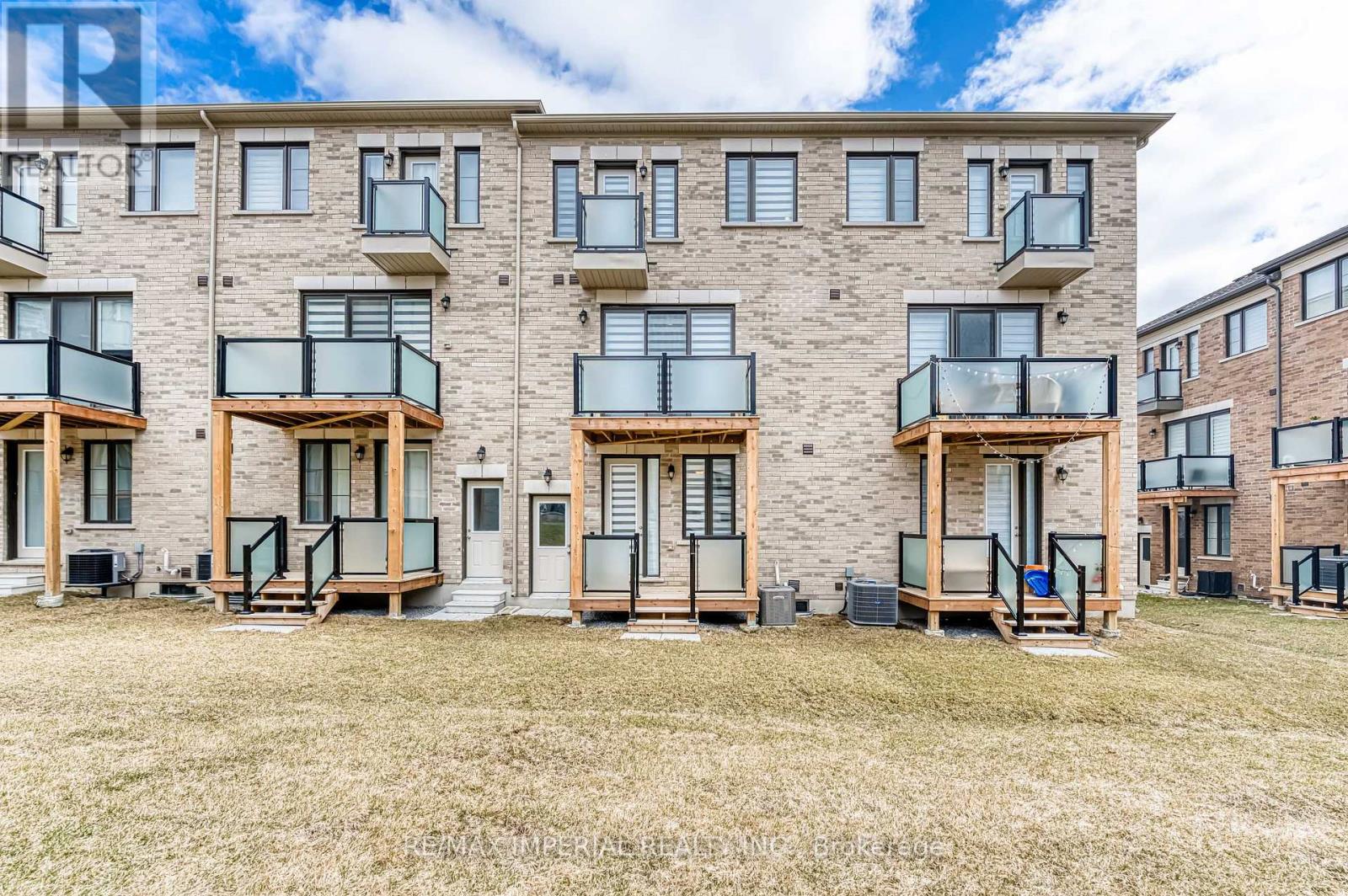 222 Vermont Avenue, Newmarket (Summerhill Estates), Ontario  L3X 0M6 - Photo 31 - N12216106