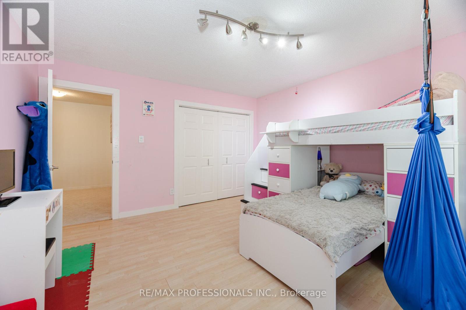 20 Wadsworth Circle, Brampton, Ontario  L6Z 1W7 - Photo 32 - W12216056