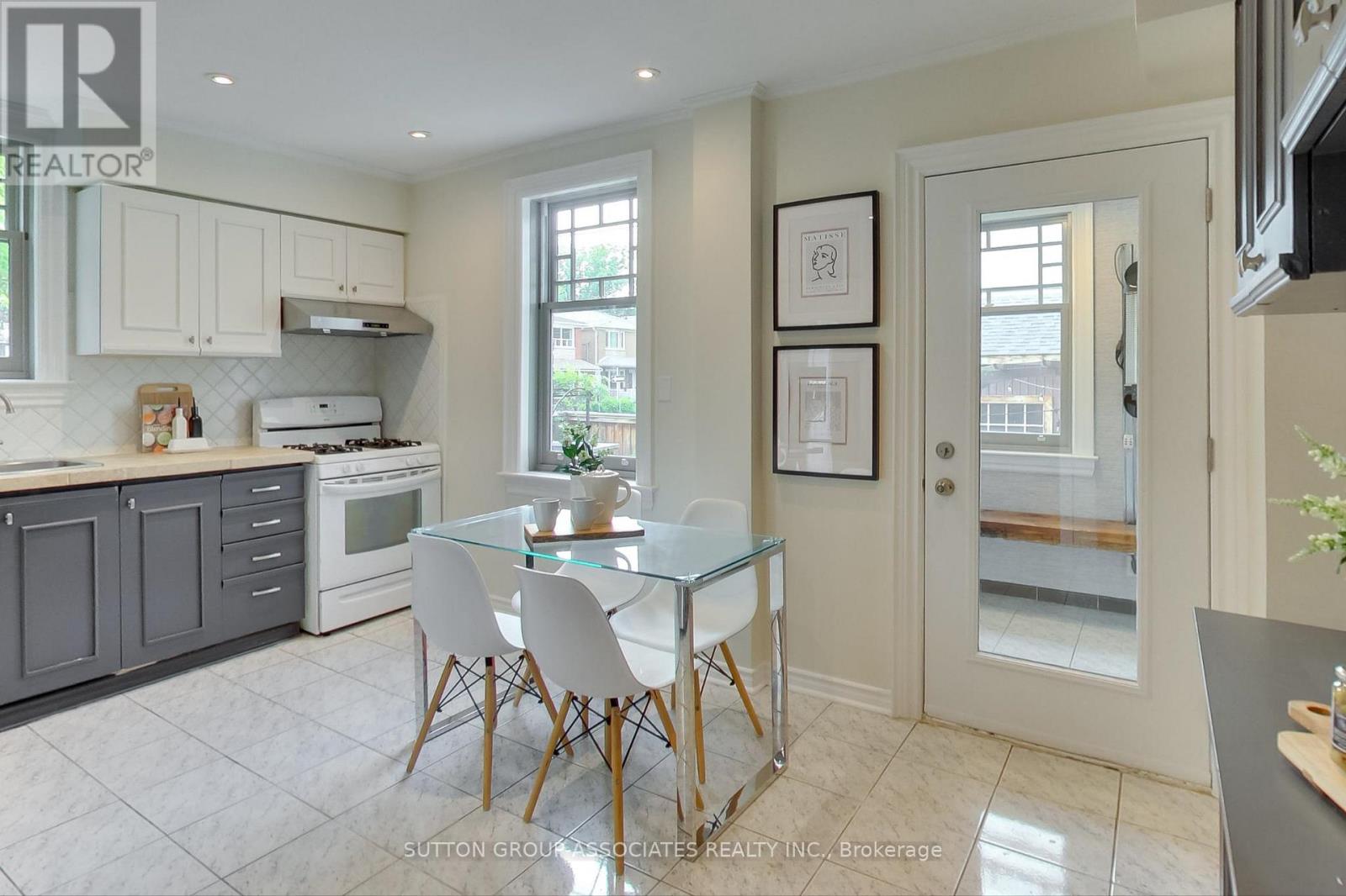 172 Hope Street, Toronto (Corso Italia-Davenport), Ontario  M6E 1K3 - Photo 11 - W12216096