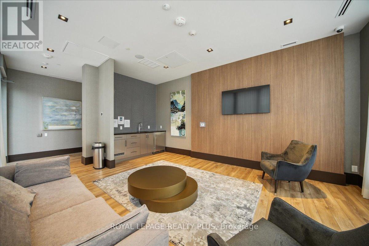 211 - 4208 Dundas Street W, Toronto (Edenbridge-Humber Valley), Ontario  M8X 0B1 - Photo 7 - W12216149