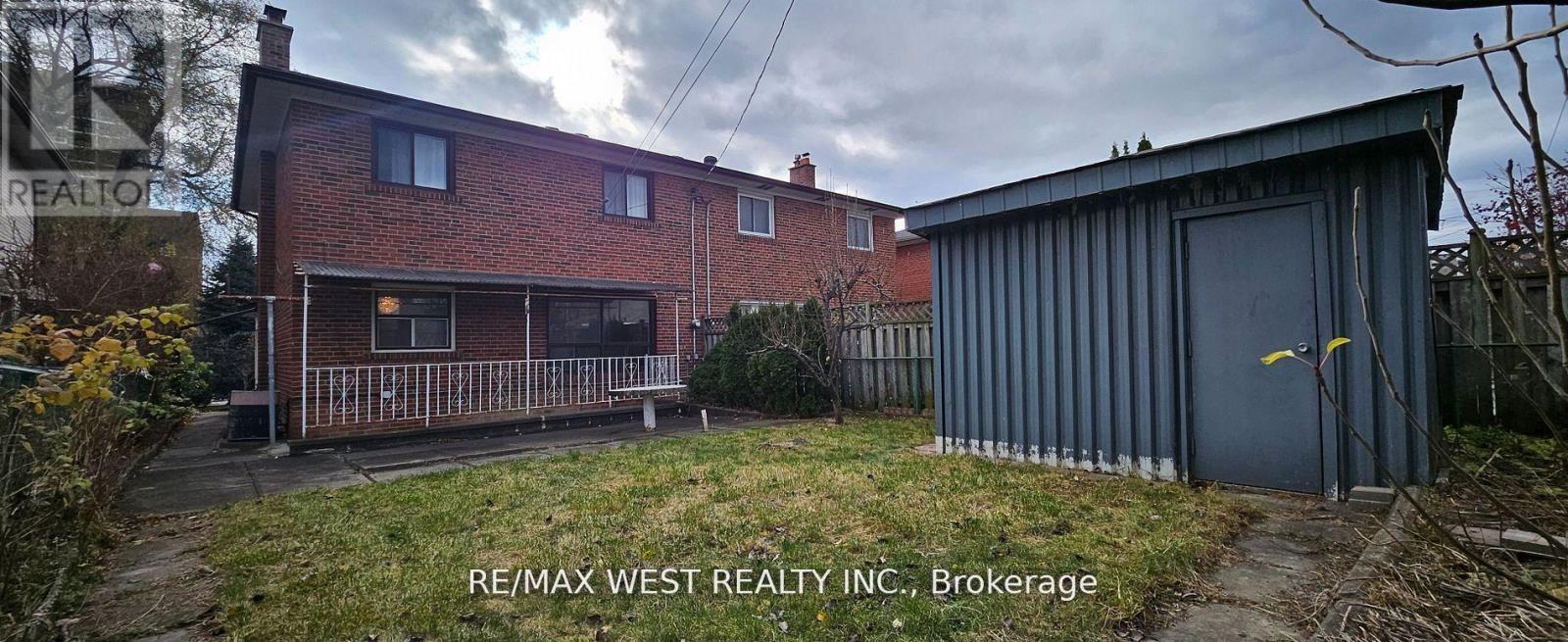 18 Richgrove Drive, Toronto (Willowridge-Martingrove-Richview), Ontario  M9R 2K9 - Photo 30 - W12216105
