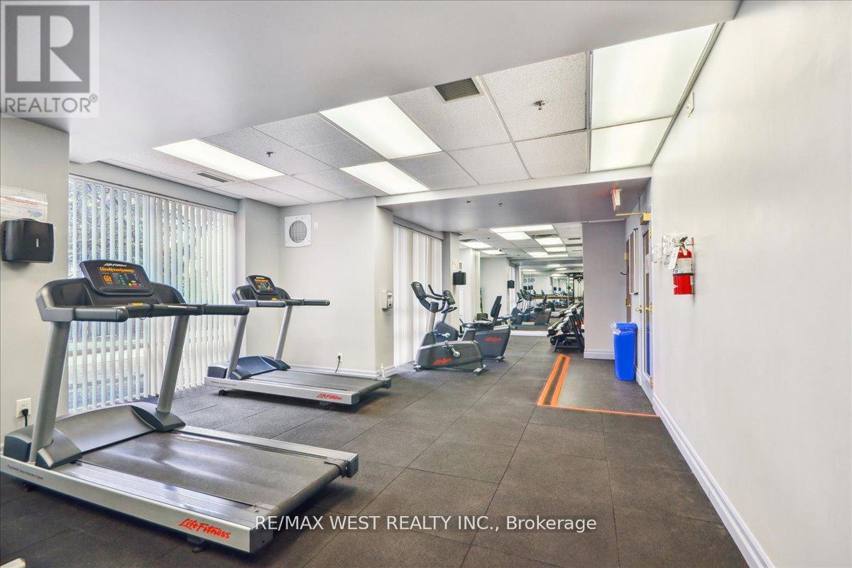 902 - 5 Michael Power Place, Toronto (Islington-City Centre West), Ontario  M9A 0A3 - Photo 14 - W12216192