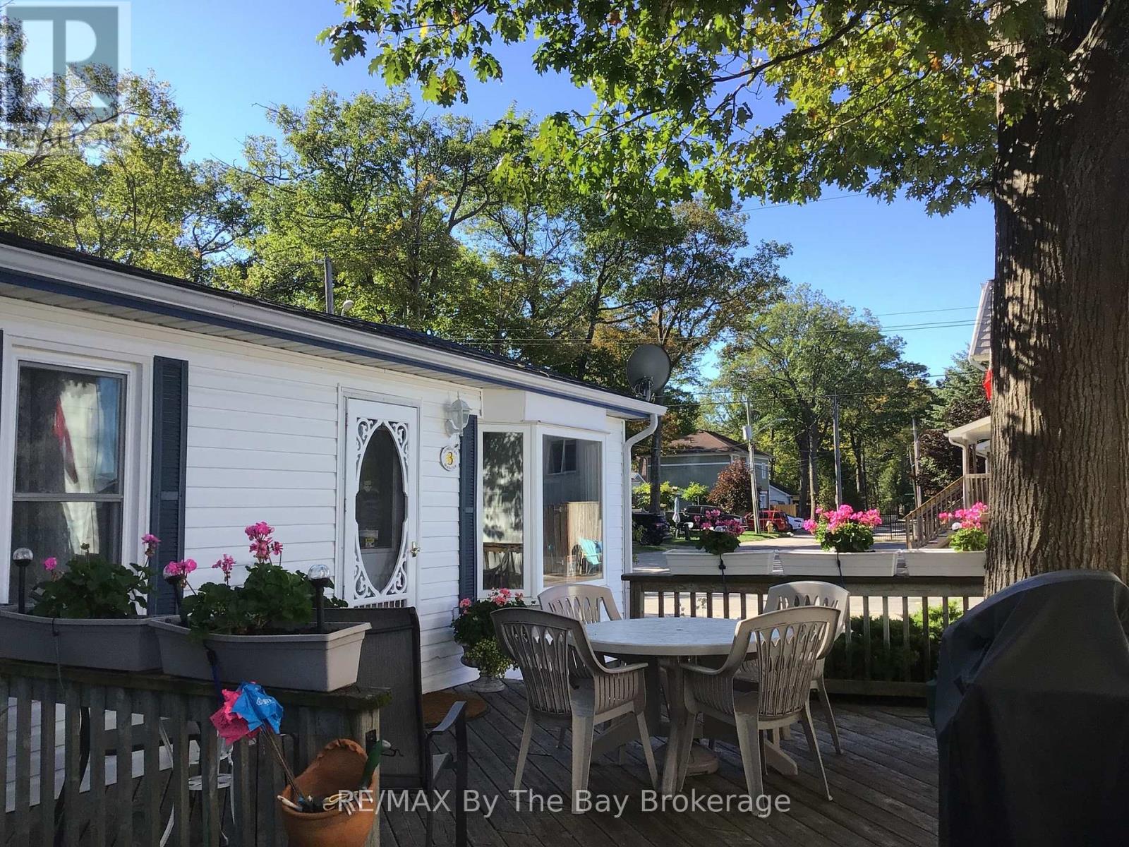 3 - 5 29TH STREET N, Wasaga Beach, Ontario