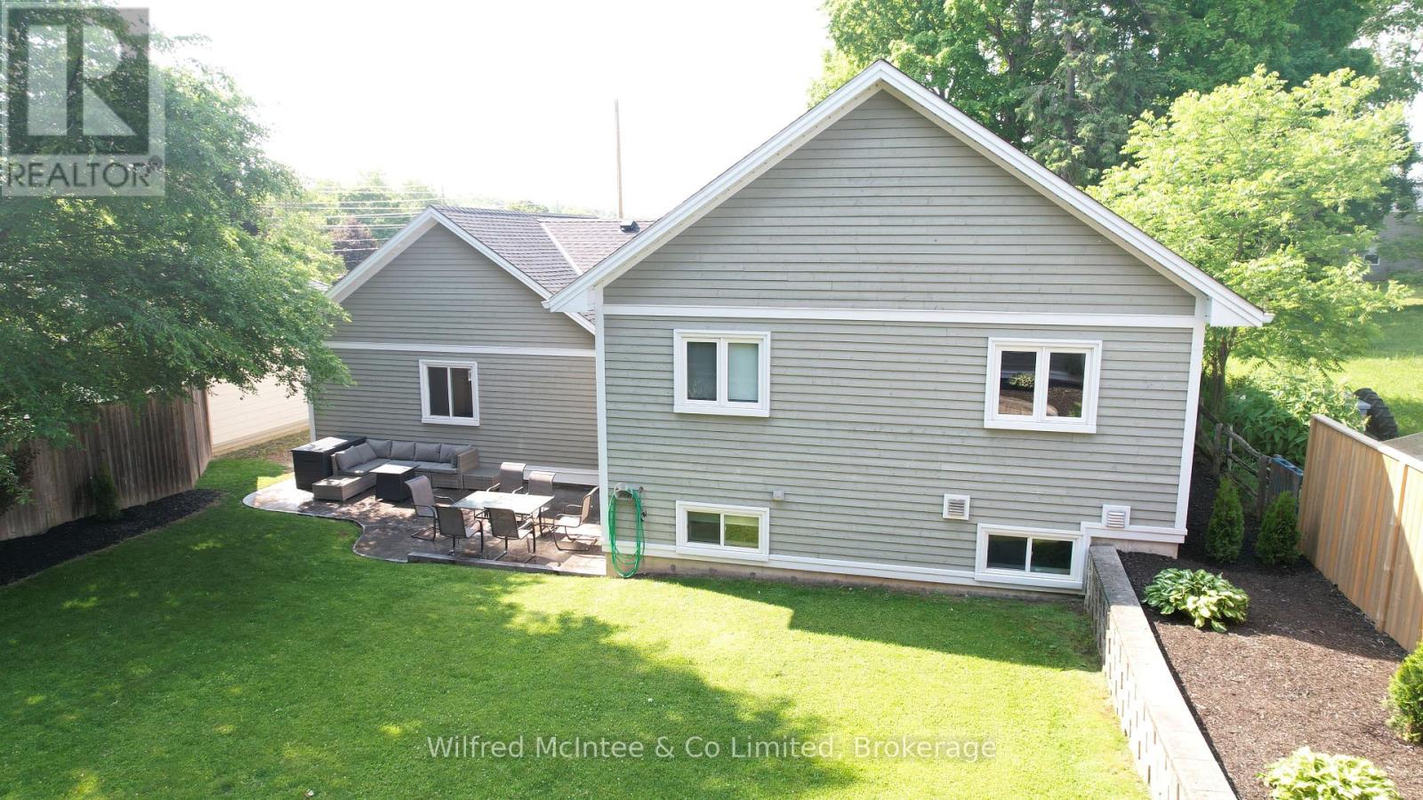 908 Old Durham Road, Brockton, Ontario  N0G 2V0 - Photo 2 - X12216067
