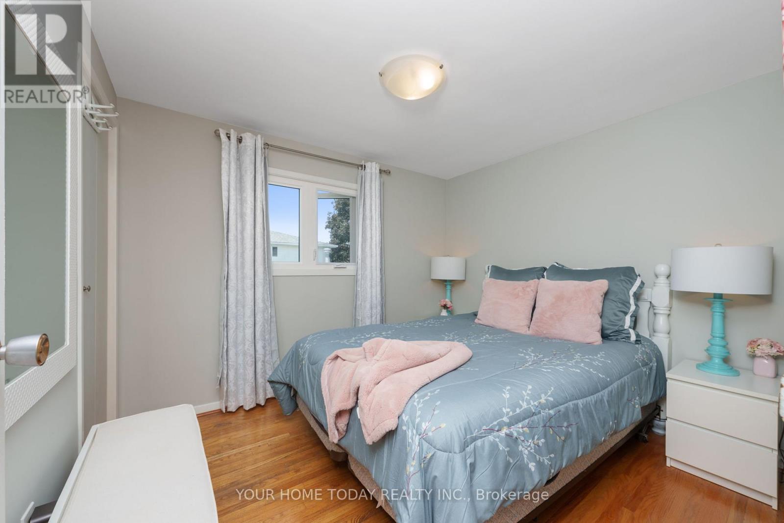 64 Greystone Crescent, Halton Hills (Georgetown), Ontario  L7G 1G9 - Photo 29 - W12216275