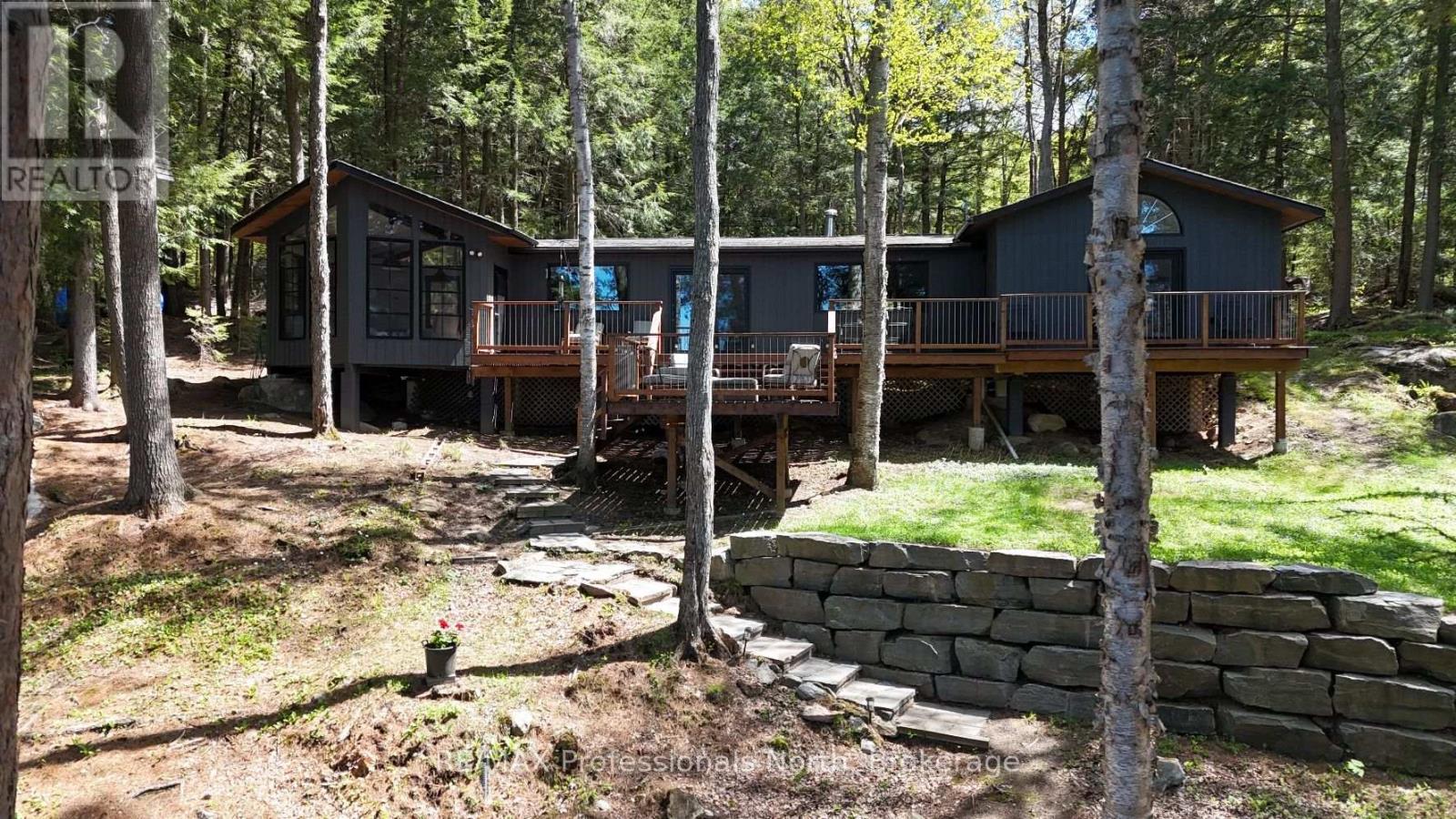 1132 Sapphire (Koshlong Lake) Drive, Highlands East, Ontario  K0M 1S0 - Photo 3 - X12163800