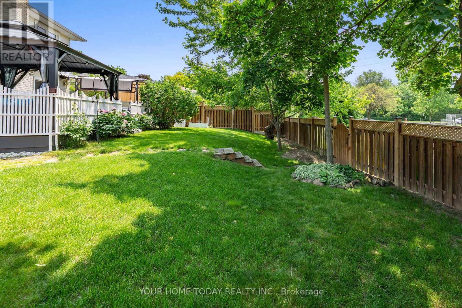 64 Greystone Crescent, Halton Hills (Georgetown), Ontario  L7G 1G9 - Photo 46 - W12216275