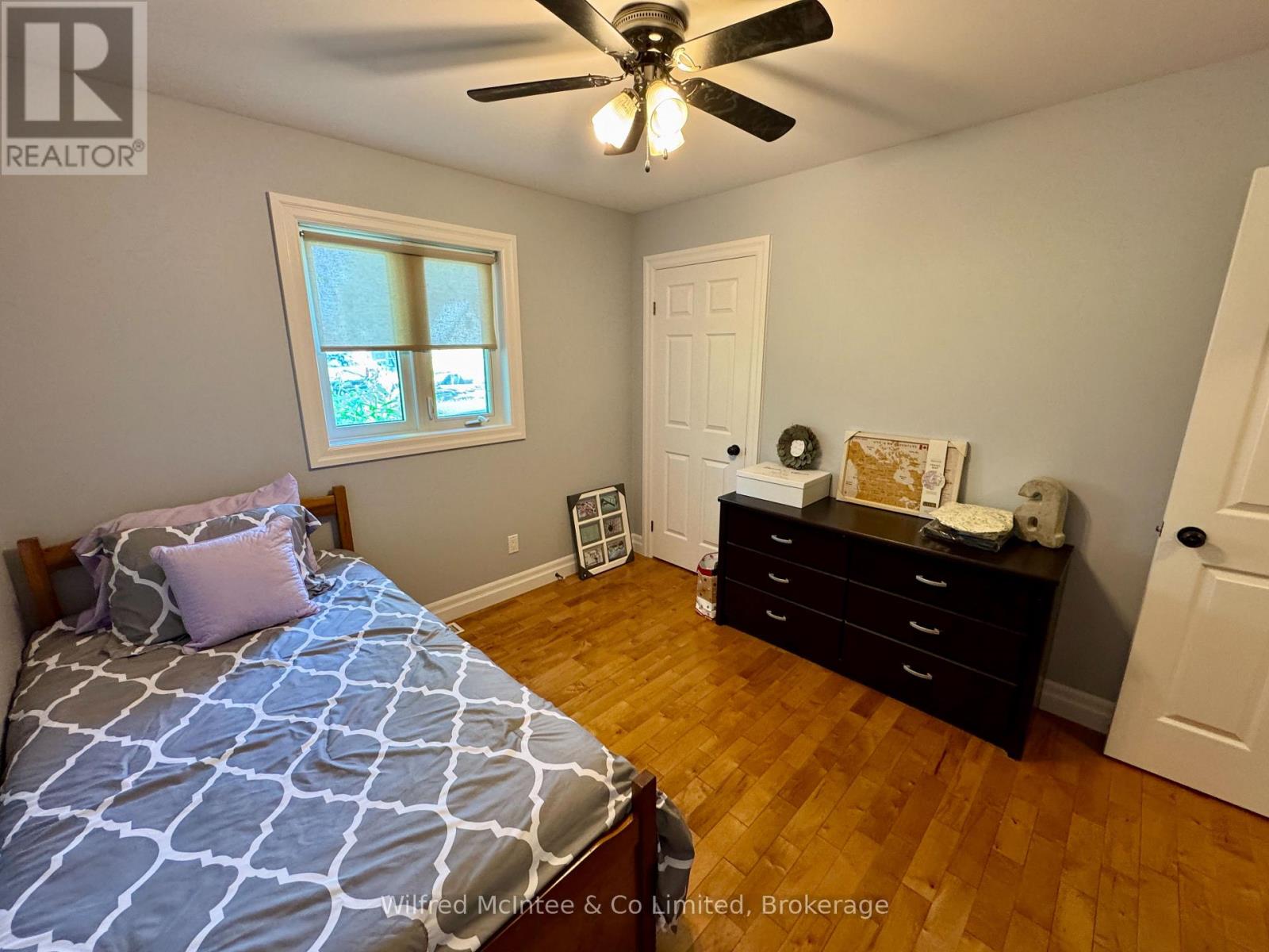 908 Old Durham Road, Brockton, Ontario  N0G 2V0 - Photo 17 - X12216067