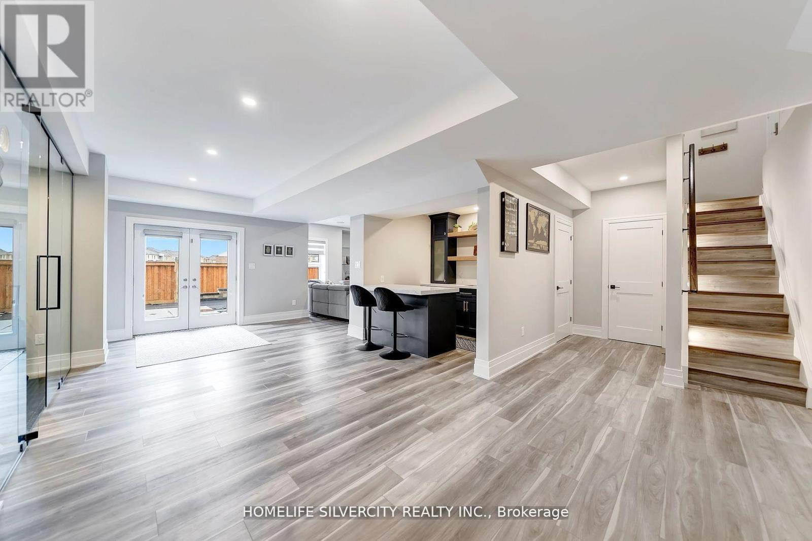 398 Spyglass Green, Oakville (Go Glenorchy), Ontario  L6M 5K5 - Photo 23 - W12216278