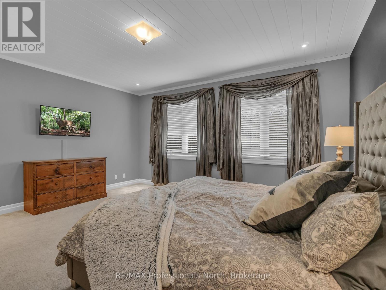 93 Mainhood's Road, Huntsville (Stephenson), Ontario  P0B 1M0 - Photo 15 - X12216107