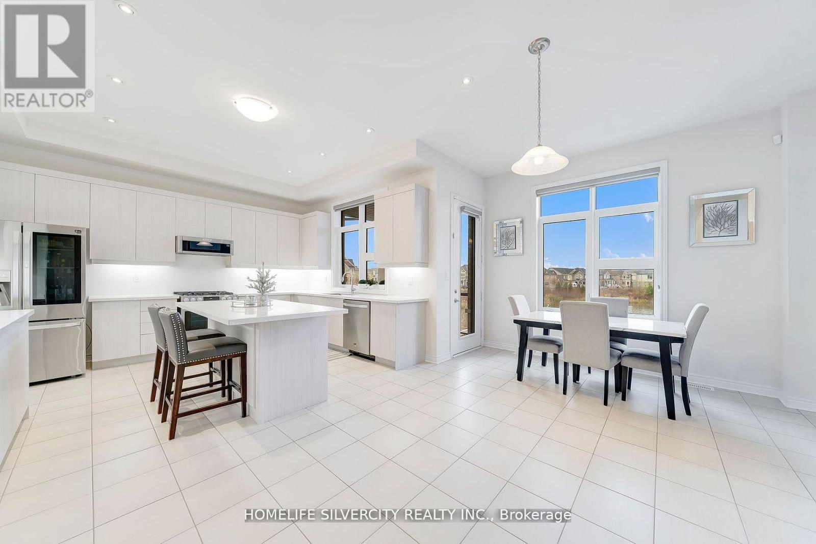 398 Spyglass Green, Oakville (Go Glenorchy), Ontario  L6M 5K5 - Photo 7 - W12216278