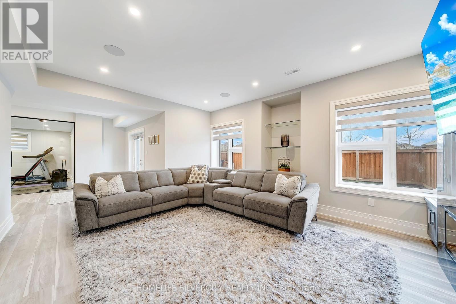 398 Spyglass Green, Oakville (Go Glenorchy), Ontario  L6M 5K5 - Photo 31 - W12216278
