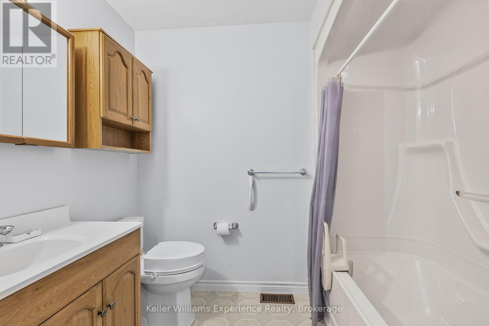 1248 Healey Lk Road, Bracebridge, Ontario  P1L 1X3 - Photo 15 - X12216174