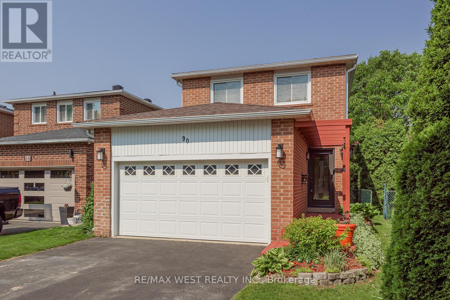 90 Lakecrest Trail, Brampton (Heart Lake West), Ontario  L6Z 1S6 - Photo 3 - W12216277