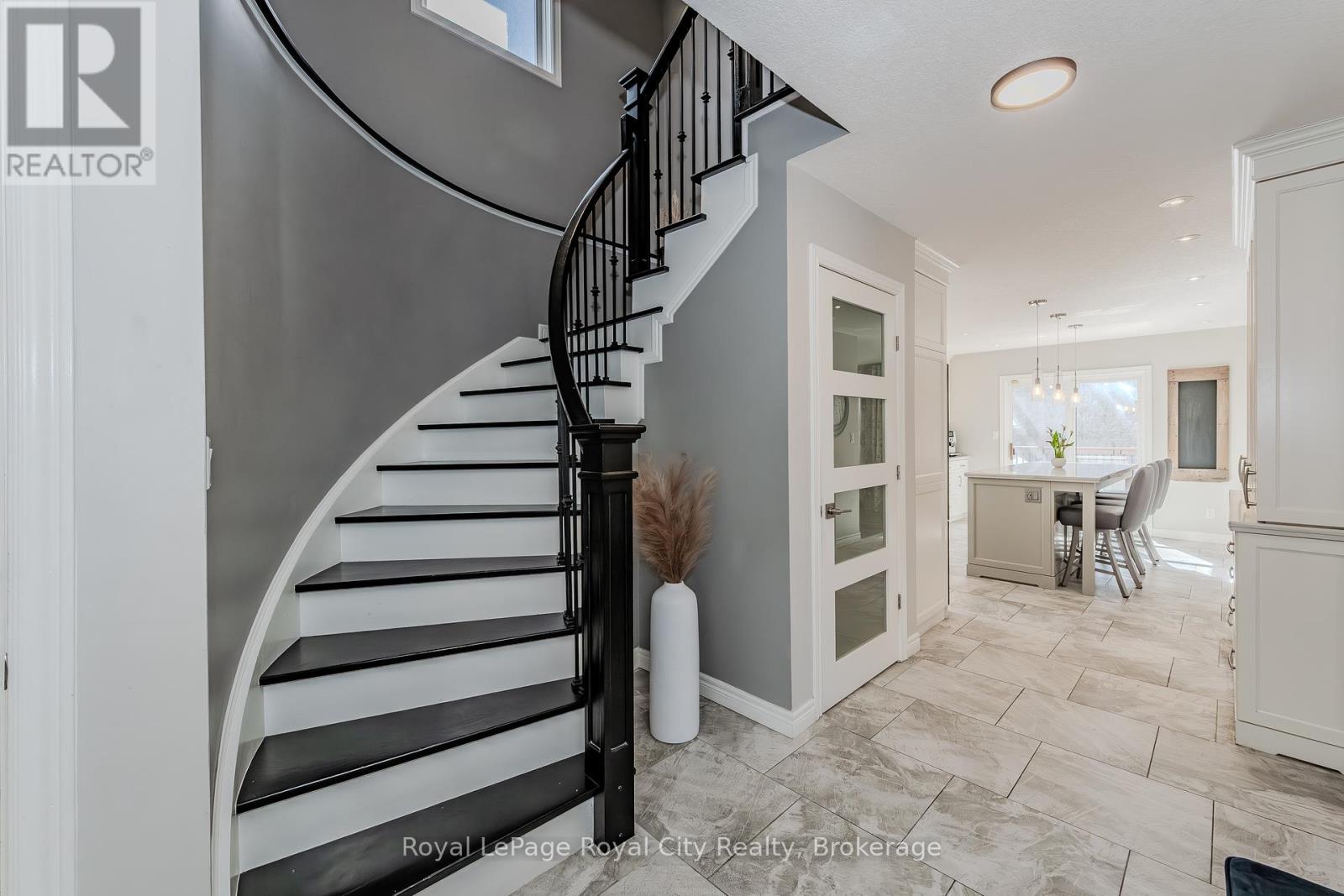 92 Chillico Drive, Guelph, Ontario  N1K 1Y6 - Photo 16 - X12216187