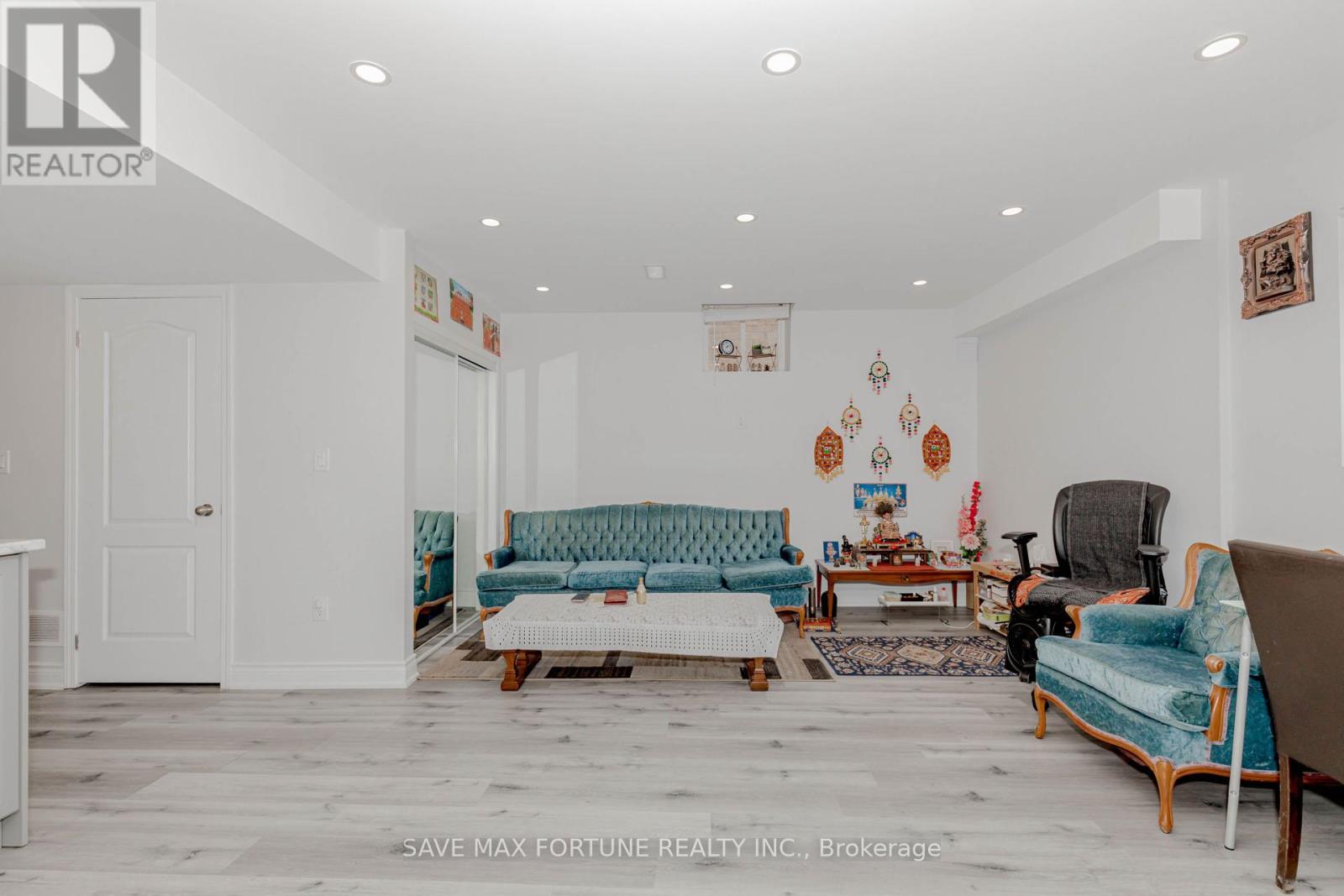 53 Chesterwood Crescent, Brampton (Credit Valley), Ontario  L6Y 0Z4 - Photo 40 - W12216291