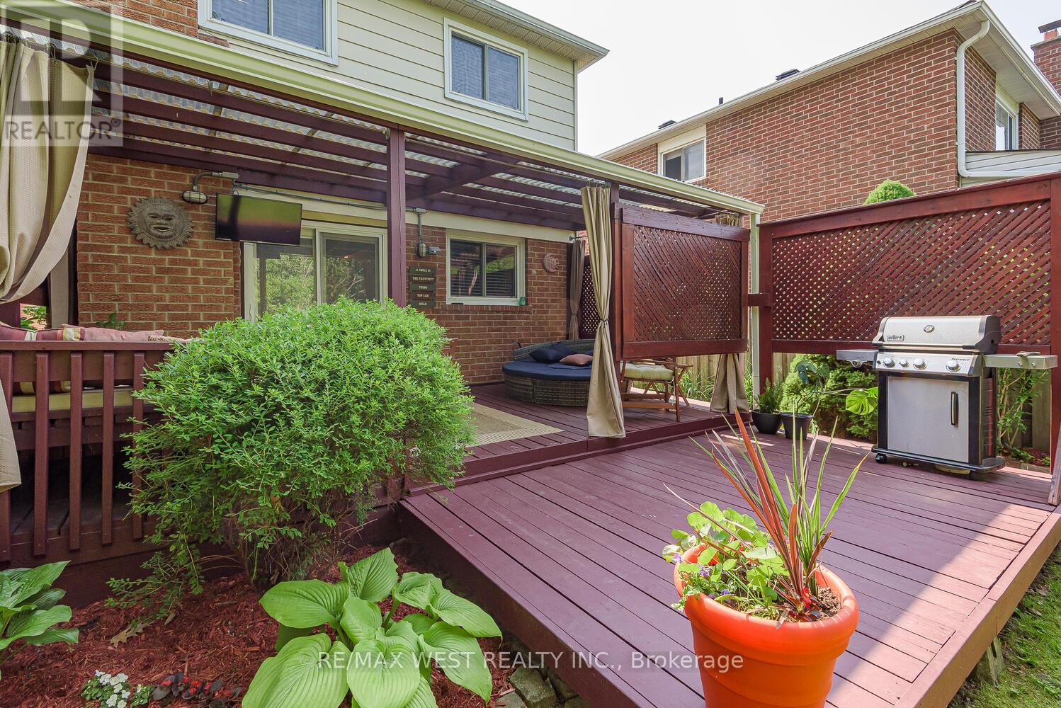 90 Lakecrest Trail, Brampton (Heart Lake West), Ontario  L6Z 1S6 - Photo 38 - W12216277
