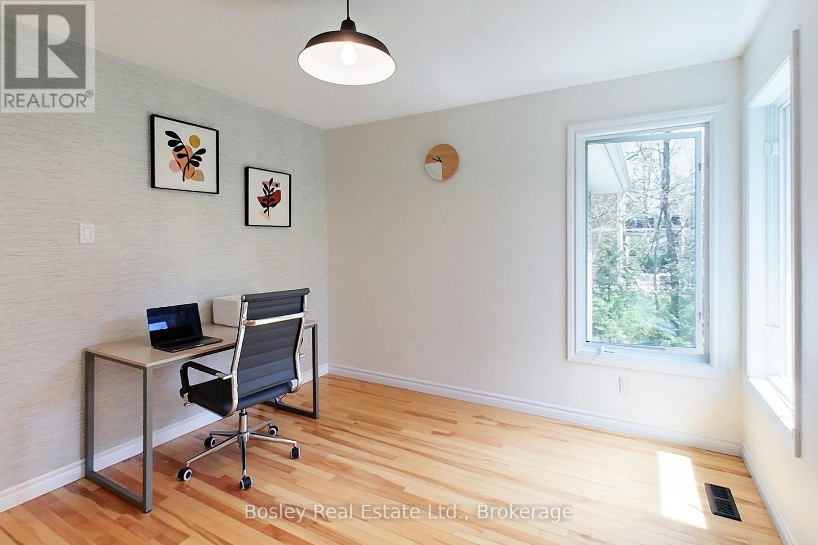 136 Maple Lane, Blue Mountains, Ontario  N0H 2E0 - Photo 27 - X12216195