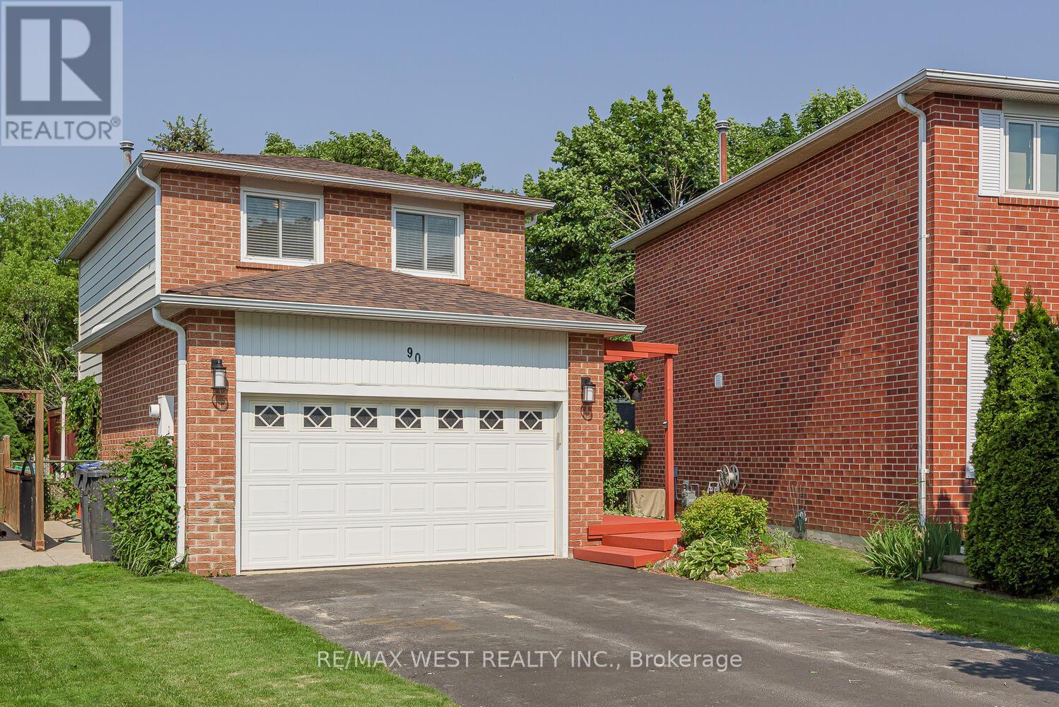 90 Lakecrest Trail, Brampton (Heart Lake West), Ontario  L6Z 1S6 - Photo 2 - W12216277