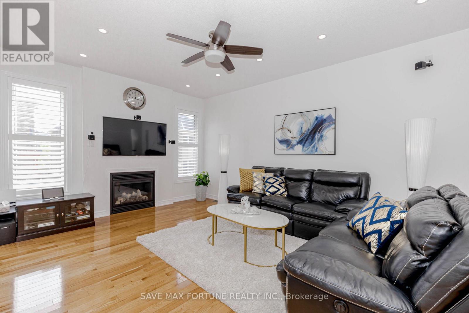 53 Chesterwood Crescent, Brampton (Credit Valley), Ontario  L6Y 0Z4 - Photo 12 - W12216291