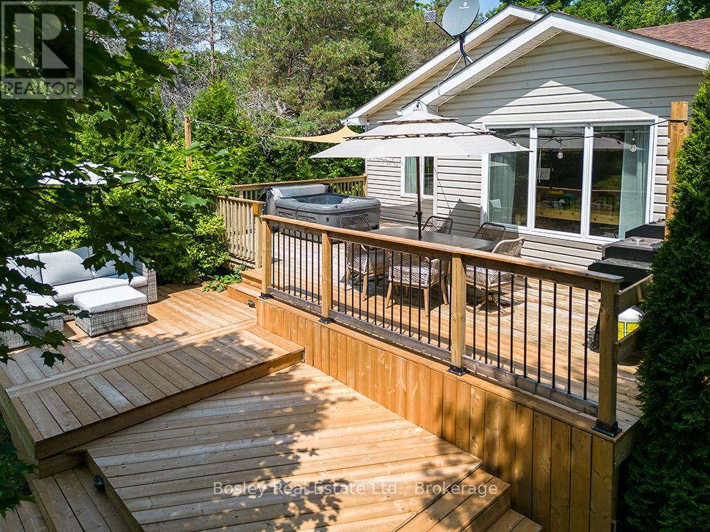 136 Maple Lane, Blue Mountains, Ontario  N0H 2E0 - Photo 20 - X12216195