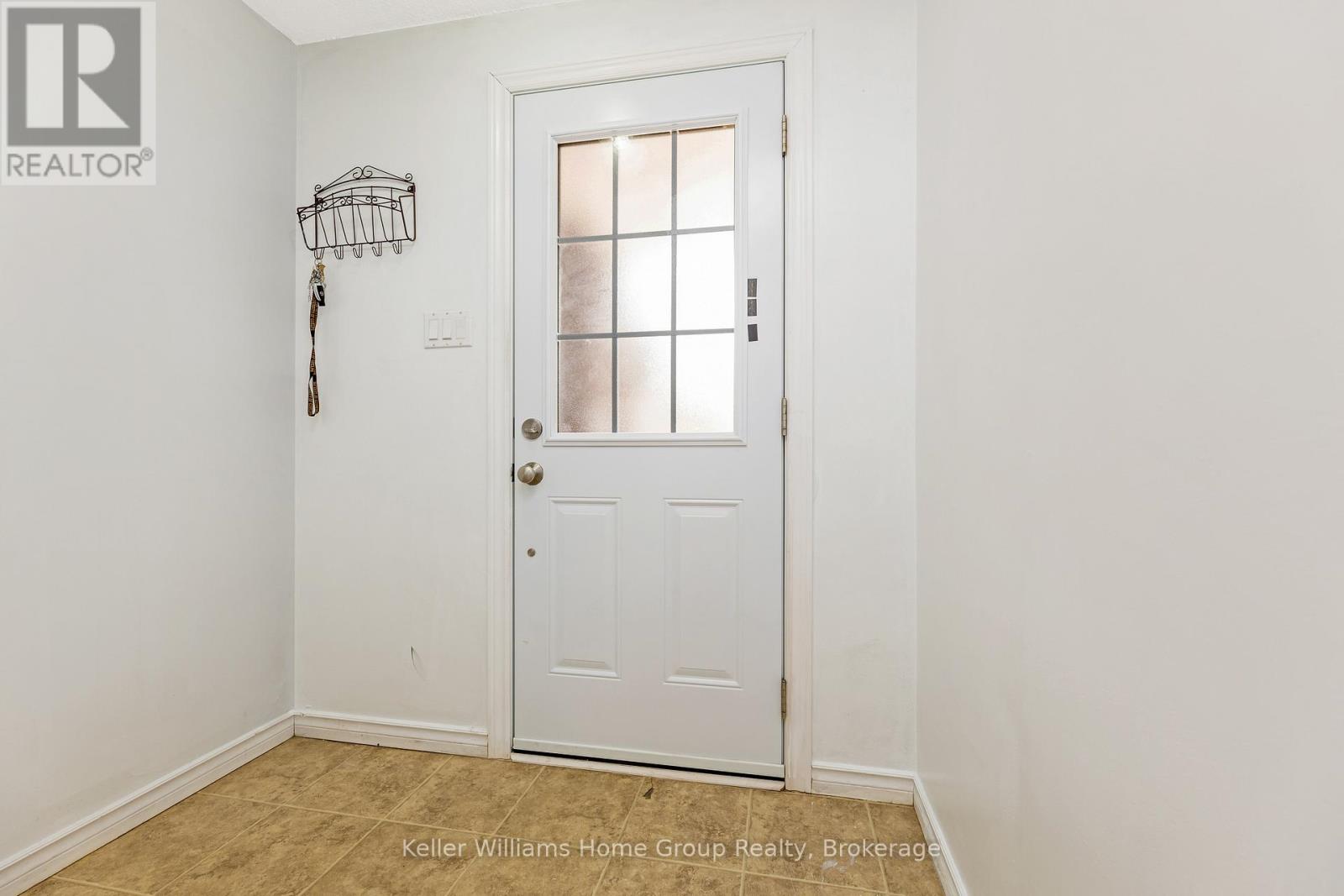 6 - 175 Elm Ridge Drive, Kitchener, Ontario  N2N 1L7 - Photo 5 - X12216259