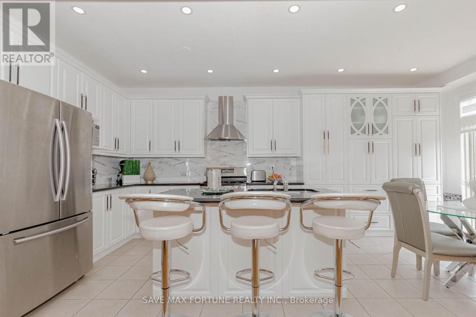 53 Chesterwood Crescent, Brampton (Credit Valley), Ontario  L6Y 0Z4 - Photo 17 - W12216291