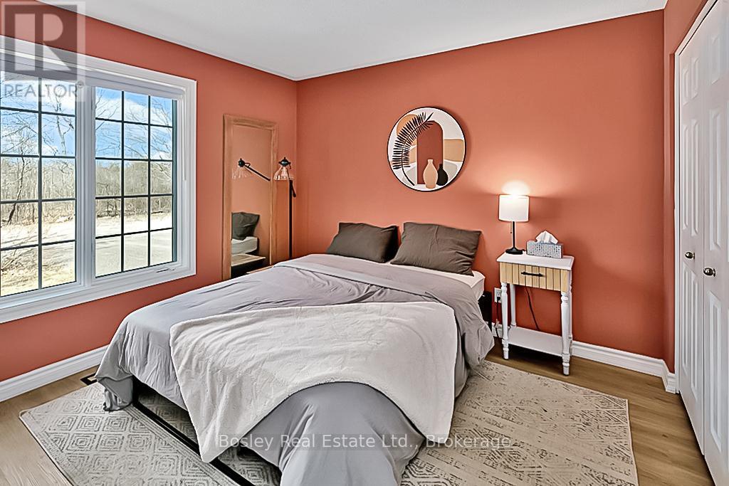 136 Maple Lane, Blue Mountains, Ontario  N0H 2E0 - Photo 30 - X12216195