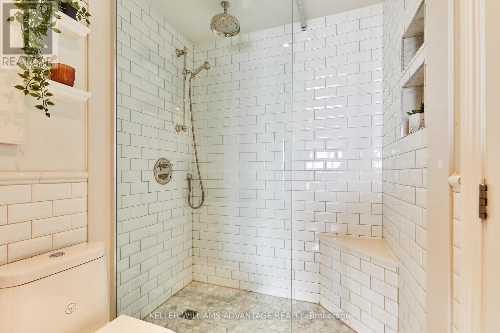 716 - 2495 Dundas Street W, Toronto (High Park North), Ontario  M6P 1C3 - Photo 19 - W12216286