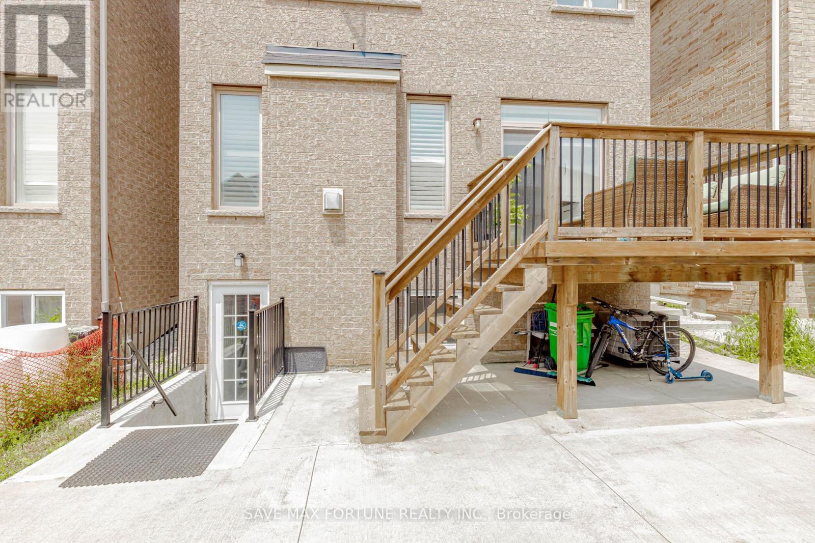 53 Chesterwood Crescent, Brampton (Credit Valley), Ontario  L6Y 0Z4 - Photo 50 - W12216291